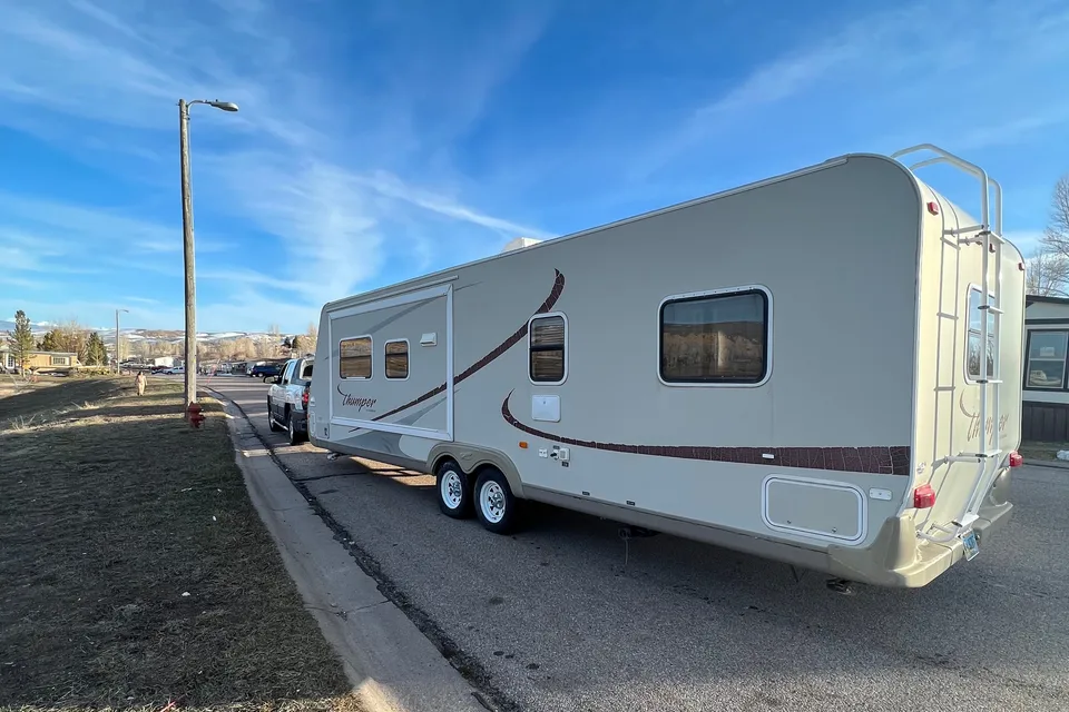 32FT Evanston WY R-Vision HSE Travel Trailer