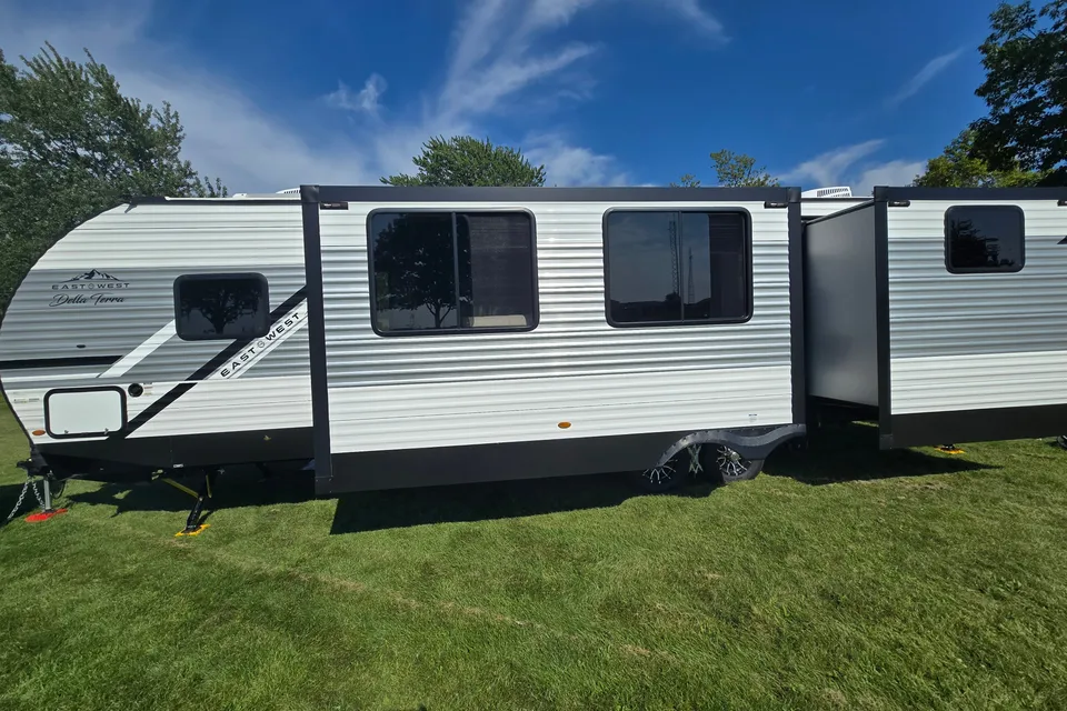 #7 Sagmoe Family (36 foot trailer)