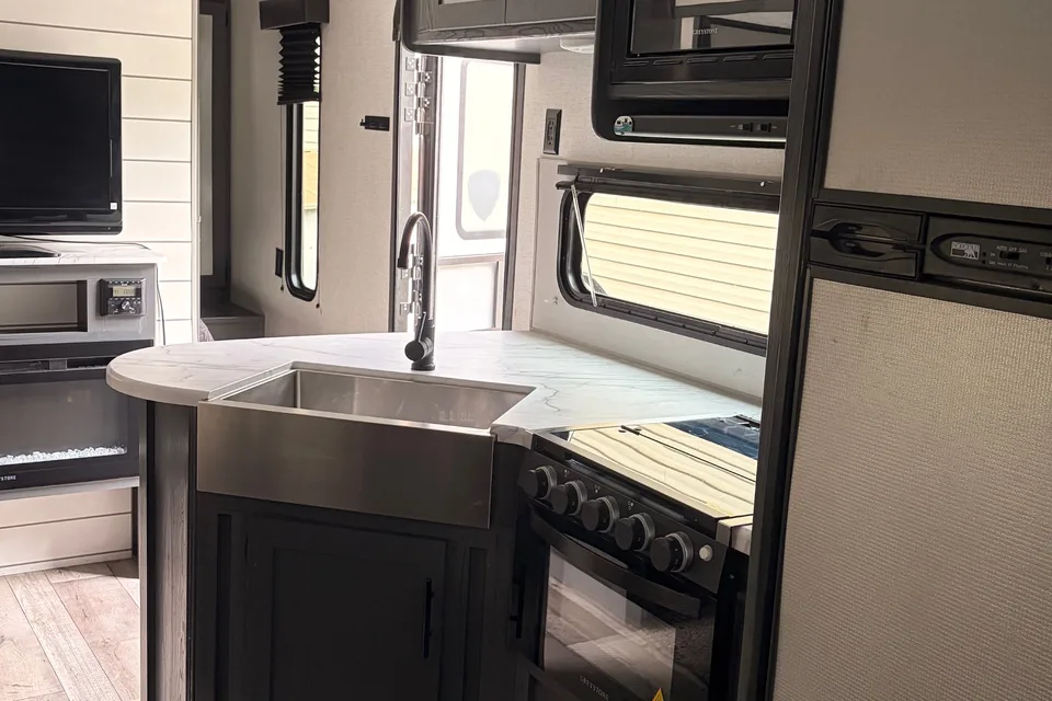 Dutchmen Aspen trail Travel Trailer