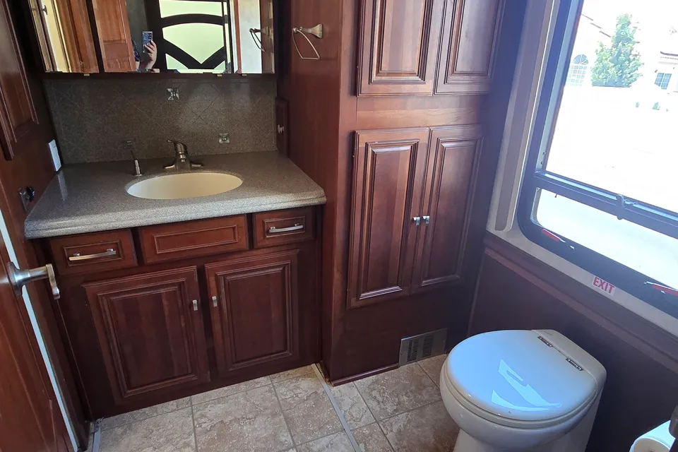 Luxury Winnebago Tour 40CD Diesel Pusher Experience
