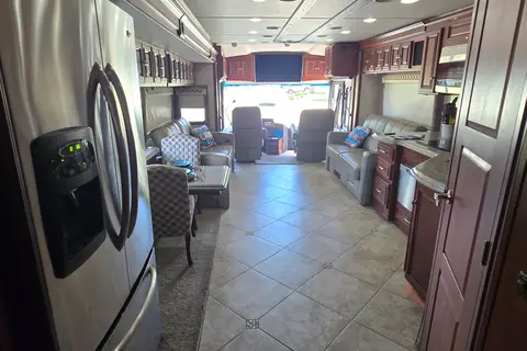 Luxury Winnebago Tour 40CD Diesel Pusher Experience