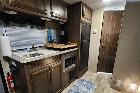 Coachmen 193BHS Travel Trailer