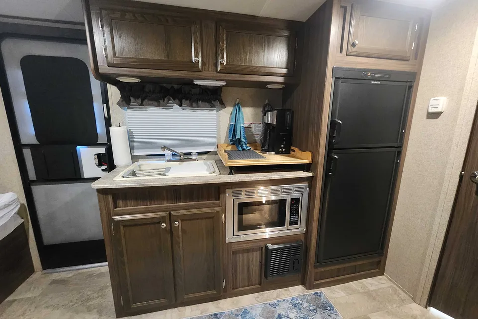 Coachmen 193BHS Travel Trailer