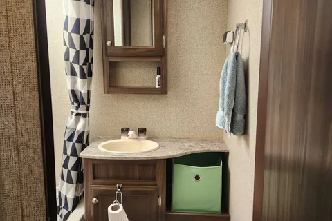 Coachmen 193BHS Travel Trailer