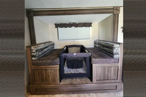 Coachmen 193BHS Travel Trailer
