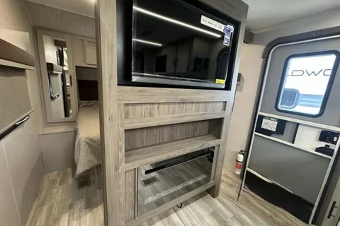 Alyssa's Forest River Vibe Travel Trailer