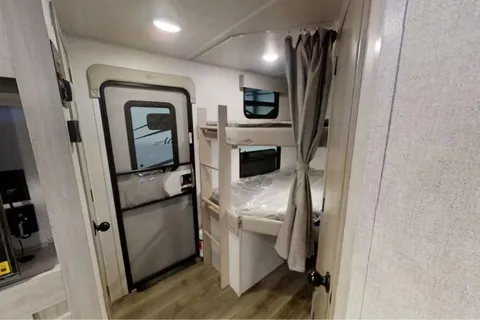 ALTA 2800KBH Series, Luxury with complimentary items!