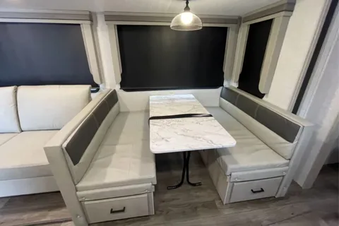 ALTA 2800KBH Series, Luxury with complimentary items!