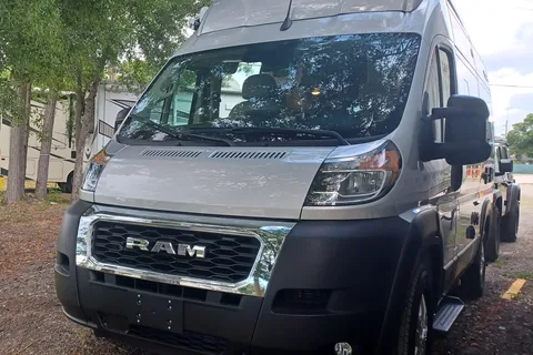 2023 CONVENIENT & EASY TO DRIVE RV!!  SCOPE 18A