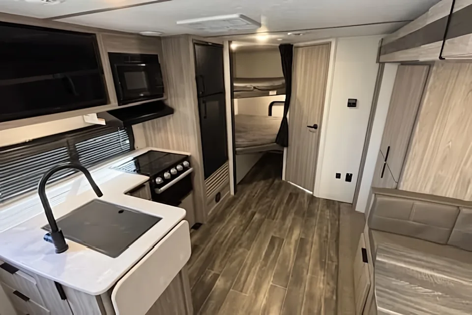 Joshua's Keystone Passport 22BHW Travel Trailer