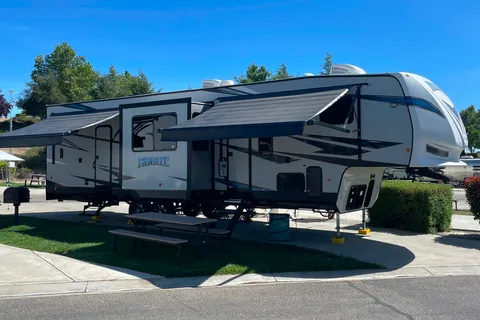 Spacious 40' 2020 Vengeance Rogue Toy Hauler
