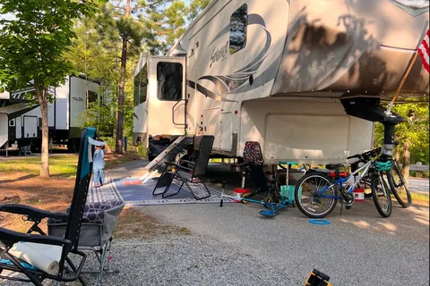 Daniel's Forest River CEDAR CREEK SILVERBACK 37BH - FIFTH WHEEL