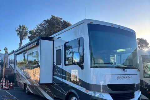 A13   Tiffin Motorhomes Allergo Open Road 34 Class