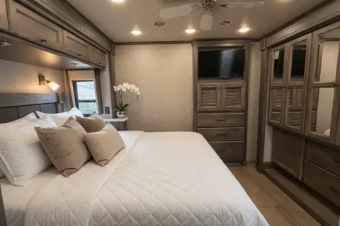 A13   Tiffin Motorhomes Allergo Open Road 34 Class