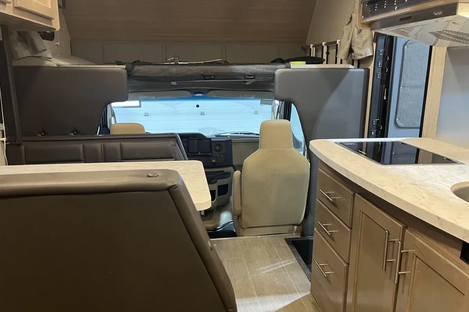 2024 Adventurer Manufacturing Adventurer Class C