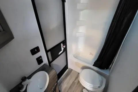 Sam's 2023 Pioneer Travel Trailer Sleeps 8