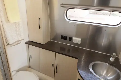 25ft Airstream - with Solar - 1/2 Ton Towable