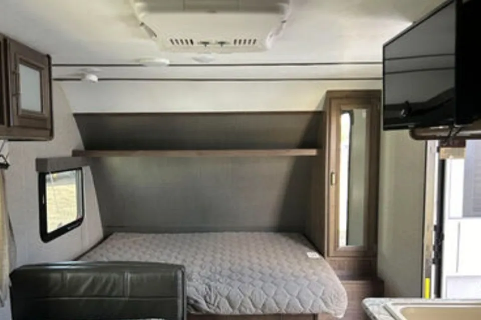 21' Keystone Passport Travel Trailer