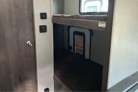 21' Keystone Passport Travel Trailer