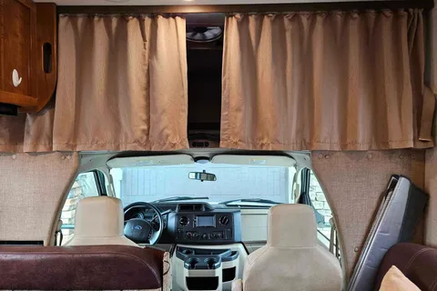 Comfy Coachmen Leprechaun Class C!