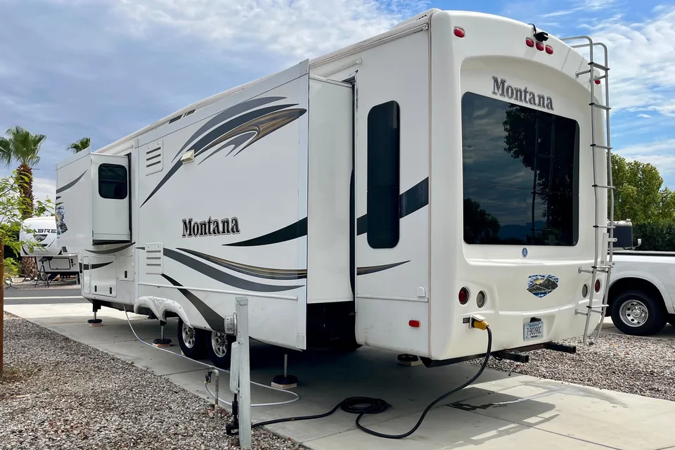 Thomas's Keystone Montana Fifth Wheel