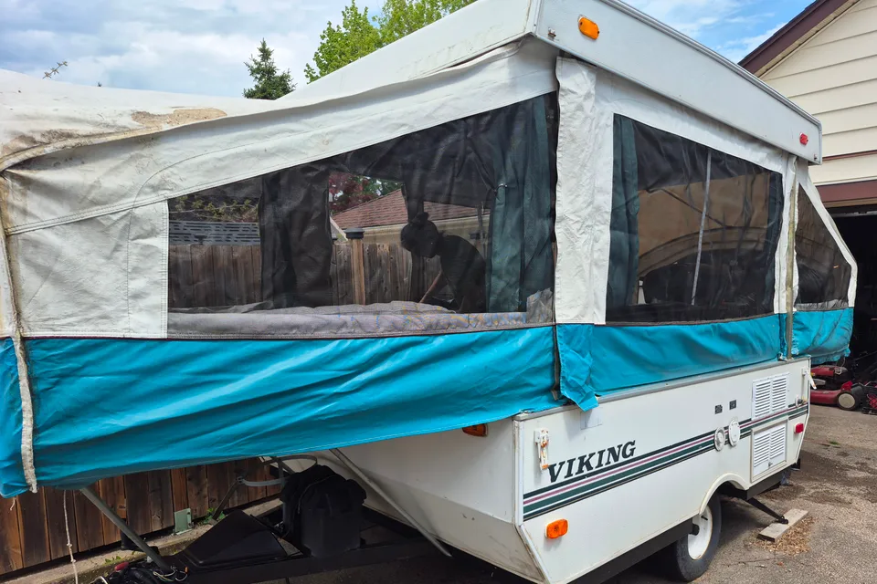Pop-up Tent Trailer