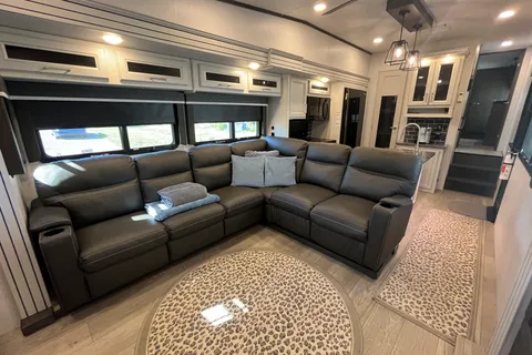 2025 Keystone Cougar Midnight Edition Fifth Wheel