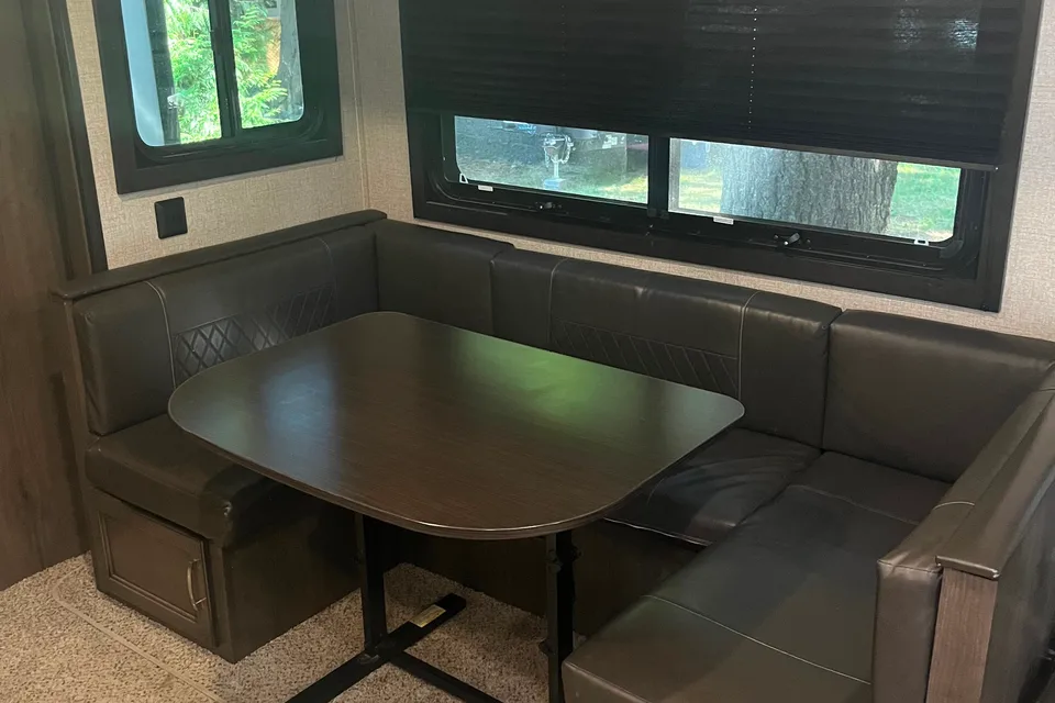 Family Friendly Jayco Bunkhouse | Sleeps 10 | Delivery Available