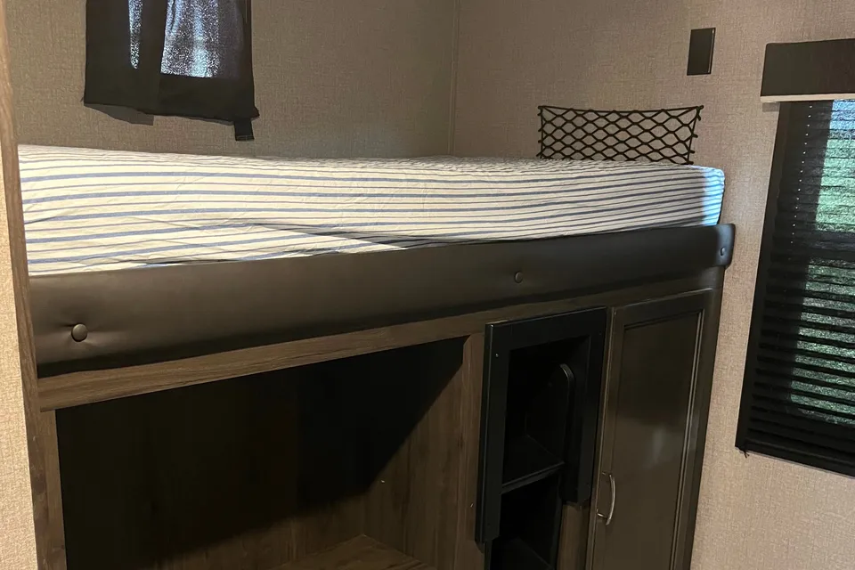 Family Friendly Jayco Bunkhouse | Sleeps 10 | Delivery Available