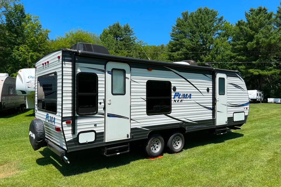 Tim's Palomino Puma Travel Trailer