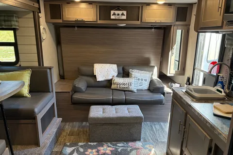 TT3 - 8 Person w/ Bunk- The RV Rental Factory
