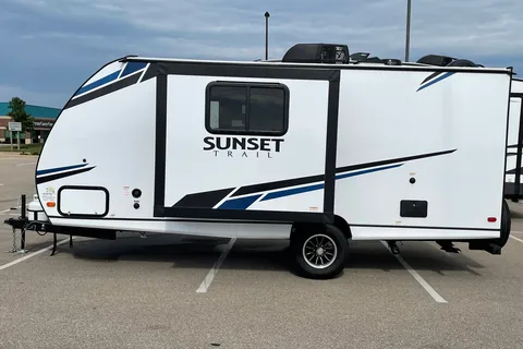 TT3 - 8 Person w/ Bunk- The RV Rental Factory
