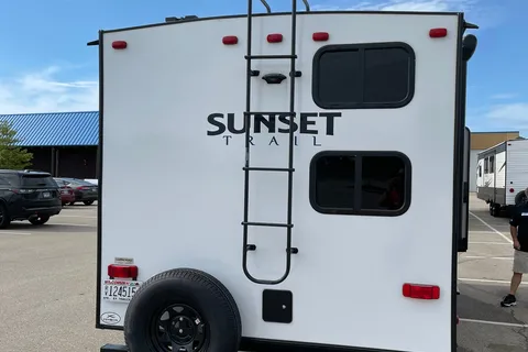 TT3 - 8 Person w/ Bunk- The RV Rental Factory