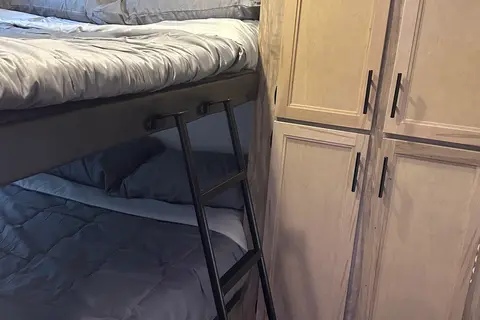 MICHIGAN LIFE RV
