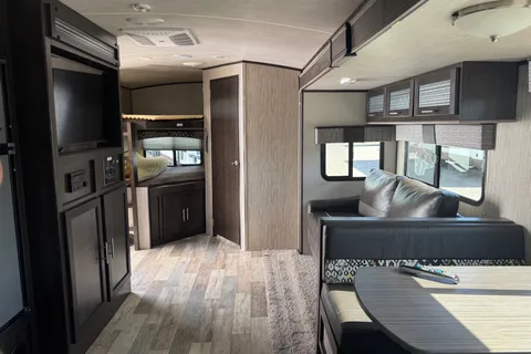 The Steeves Cruiser RV Fun Finder Travel Trailer