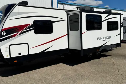 The Steeves Cruiser RV Fun Finder Travel Trailer