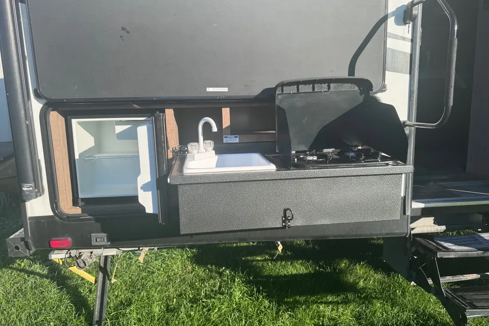 The Steeves Cruiser RV Fun Finder Travel Trailer