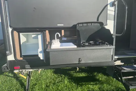 The Steeves Cruiser RV Fun Finder Travel Trailer