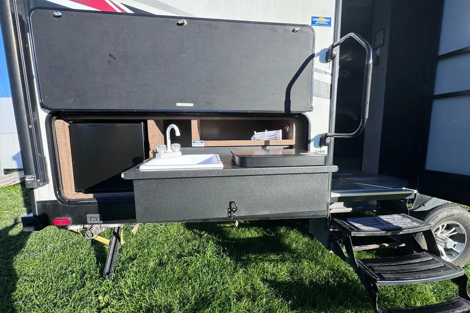 The Steeves Cruiser RV Fun Finder Travel Trailer