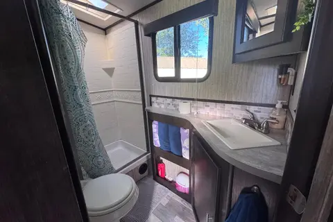 The Steeves Cruiser RV Fun Finder Travel Trailer
