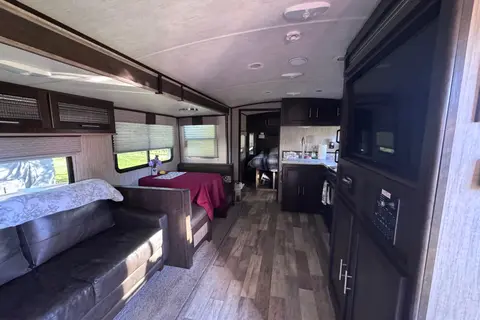The Steeves Cruiser RV Fun Finder Travel Trailer
