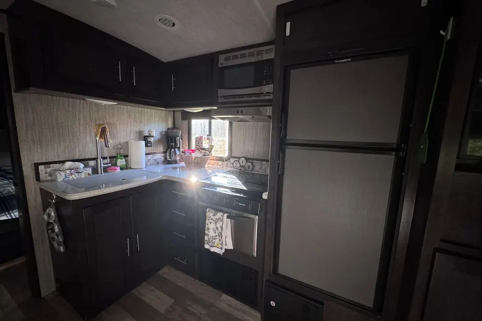The Steeves Cruiser RV Fun Finder Travel Trailer