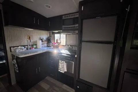 The Steeves Cruiser RV Fun Finder Travel Trailer