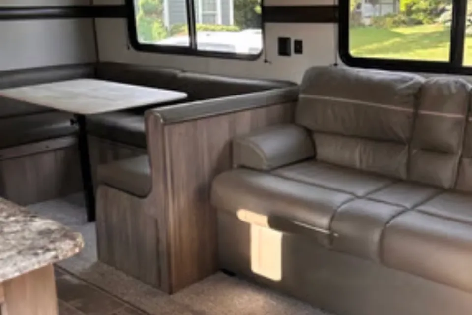 David's Crossroads Zinger zr320fb Travel Trailer