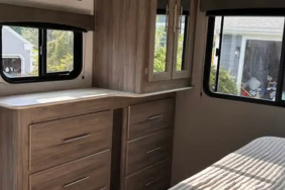 David's Crossroads Zinger zr320fb Travel Trailer