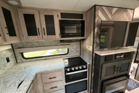 Jeff's 2023 KZ Connect 251BHK