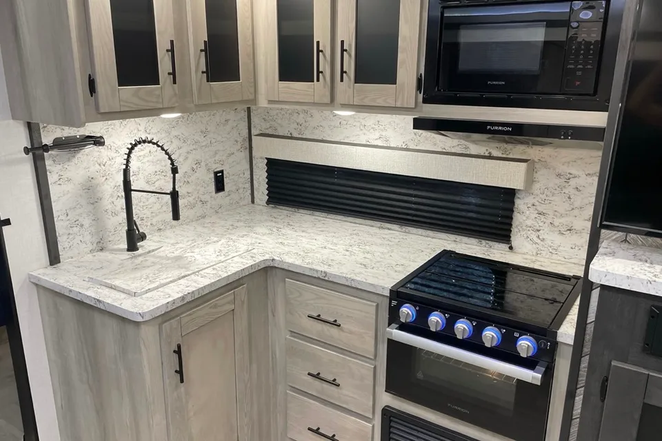 Jeff's 2023 KZ Connect 251BHK