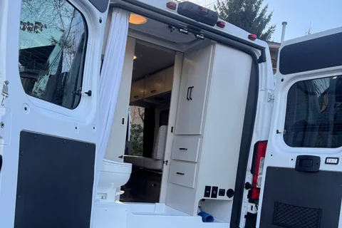 Emma's 2024 Ram Promaster 21ft Campervan
