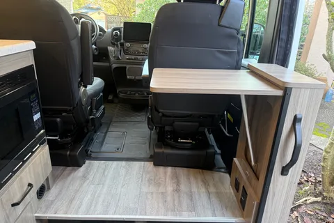 Emma's 2024 Ram Promaster 21ft Campervan