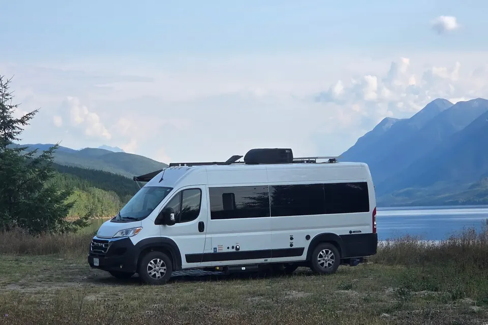 Emma's 2024 Ram Promaster 21ft Campervan